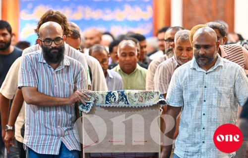 One Photo: Mashooru referee malla lhathuhthu ge janaazaa