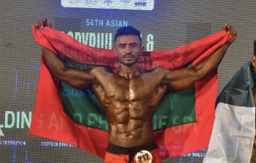 Asia ge bodybuilding mubaaraathugai Raajjey ge Azneen ran medal hoadhaifi
