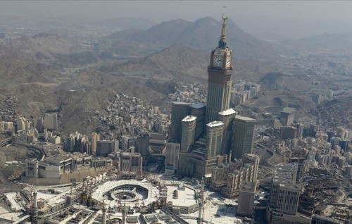 Saudi Arabia to enforce coronavirus curfew during Eid