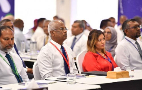 laamarukazee nizaamakee aiy nulevey, hageegatheh nei, bileeheh noonkamuge yageenkan enmen ahves libijje: Raees