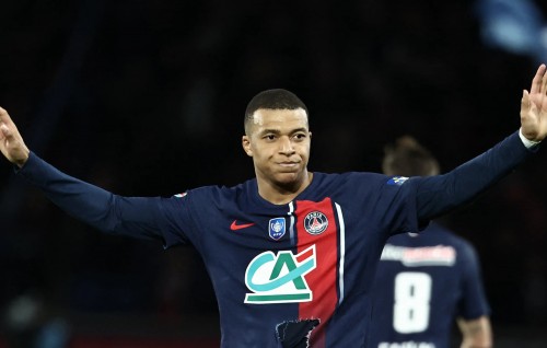 Mbappe ge goal in PSG final ah, Kurimathilaanee Lyon aa