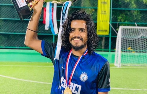 Maaraamaaree ehge massalaigai football kulhuntheriyaa Mukki hayyaru kohffi