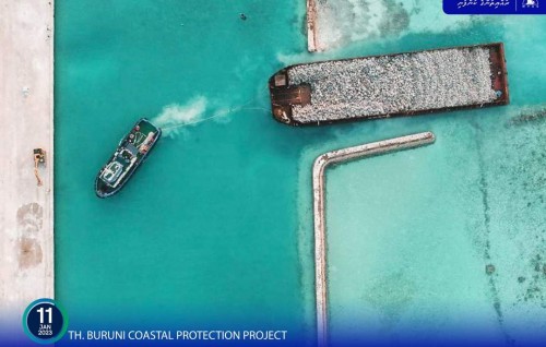 Buruni gondudhoh himaayai kuran beynun vaa bodu hilaige 2 vana shipment gengosfi
