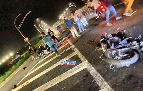 Traffic light ah madu nukoh dhiyumun accident ve 2 meehakah aniyaa vejje
