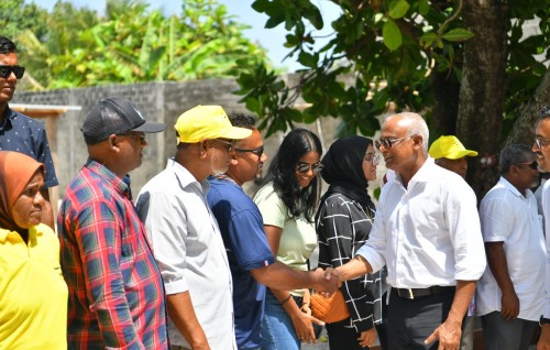 Alah ekulavaalai sarukaarugai Addu ge hihsaa bodukoh fehnaane: Raees