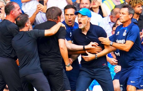 London derby gai 2 coach inge vaadhaveri salaamakaa eku raiyy card!