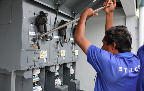 STELCO ge scholarship thakaa gulhey mauloomaathu dhinumuge session eh anna buraasfathi dhuvahu 