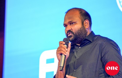 Ali Waheed jinsee goanaa kuri kamah thuhumathu kuri meehunge bayaan thakugai biruveri vaahaka thakeh!