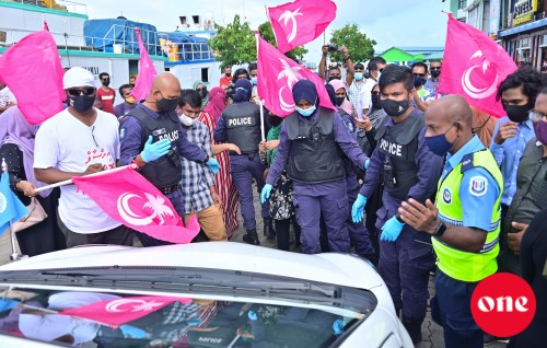 Idhikolhun iyye kuri muzaaharaagai hingi kanthahthakah javaabudhaaree vaan jeheyne: Shareef