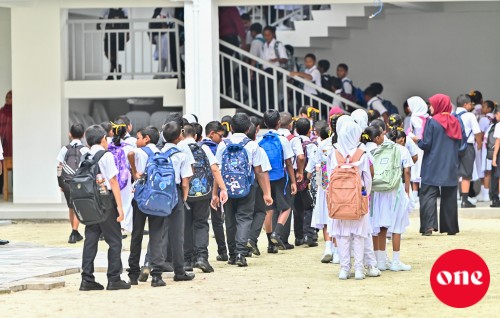 Eh rashun aneh rashah badhaluvaan beynunvaa dharivarun ekamah edhi husha'helhumuge furusathu hulhuvaalaifi
