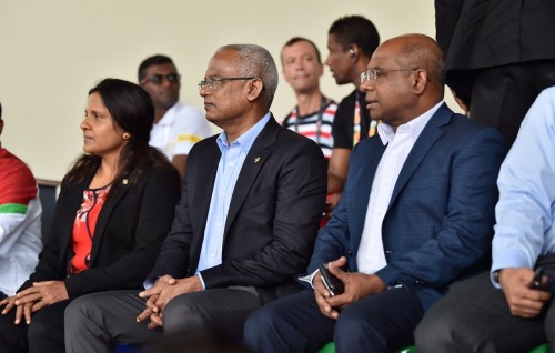 Aanmu majlis ge raees kan libumakee fahureh: Raees
