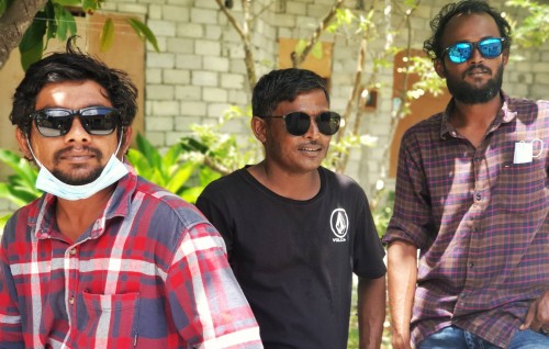 Idhikolhaa gulhun ovegen vazeefaain ka'ndaali kamuge thuhumathu: Fenaka in  bunanee ka'ndaalee gaabil noonveema kamah!