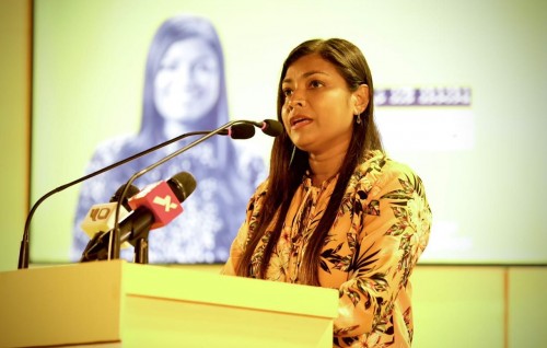 Alhugandu hovaifinama ''fisaari anhenverin'' ufahdhaanan: Rozaina