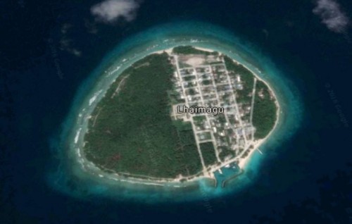Lhaimagu school teacher aku Israel ah thaaeedhu kurumun suspend koh rashun baaluvaifi