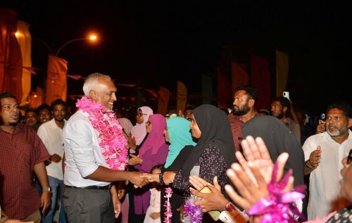 Rayyithun hahdhaakah beykaaru vaahaka eh nudhahkaanan, alhugandu dhahkaanee kureveyne kankamuge vaahaka: Muizzu
