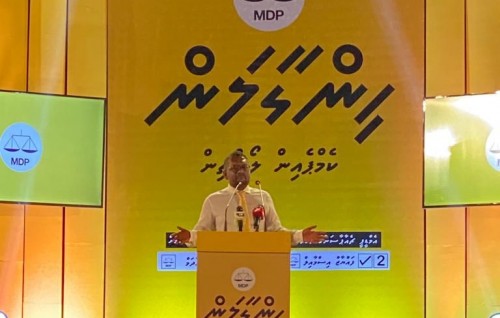 Enme bodu iskameh dheynee anhenun siyaasee maidhaanah nerumah: Fayyaz