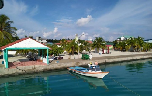 Elderly in Dhaandhoo receives fourth COVID vaccine dose by accident