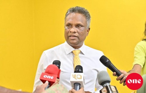 Fushidhiggarufalhu hikkumakee halleh noon, eii beykaaru haradheh: Azim