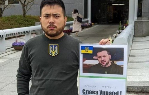 Japan ge dharivaraku diploma balai dhiyaee Zelensky hedhigen
