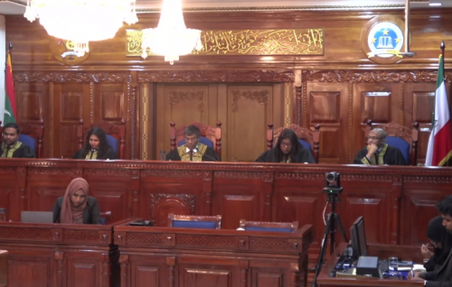 Gisaas hifan huras elheythee gaanoonul ugoobaathuge akureh baathilu kuran Supreme Court in hukum koffi