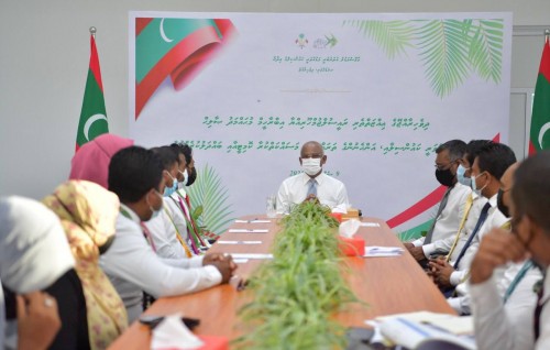Maduvvari in beynun vanee fussaru gai Airport alhan