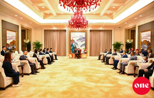 Photo: Sinamale' bridge hedhi china ge kunfuneege issverin Raees aa bahdhalu kurevvun
