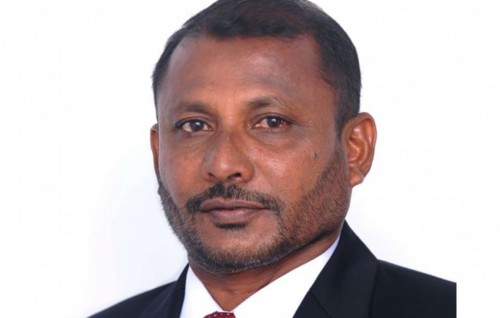 Nazim ge campaign ah State Minster Riyaz isthiufaa dhevvaifi