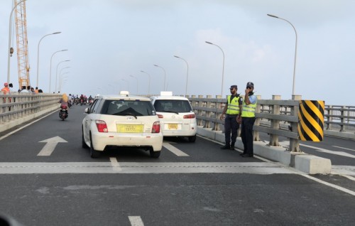 Zarooree beynumah konme taxi center akah 10 hudha dheefi