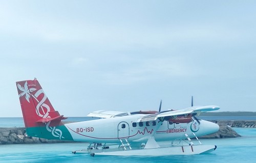Seaplane ambulance commercial dhathuru thakah beynun kuran feshee bali meehun ufulan dhathi nuvaa gothah: Ameen