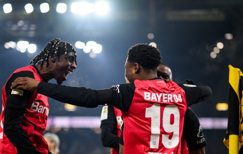 Germany football alun feshi match gai Leverkusen in Dortmund balikoffi