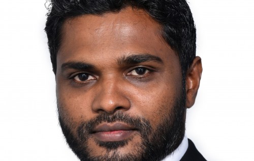 Corruption ge thuhumathu thakaa eku Shimaaz ah fiyavalhu alhaidheyn edhi Minister Nahula ge sitee eh Raees ah