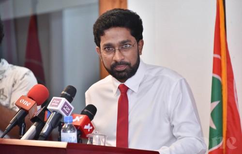 Hiyaa flat ah kurimathili meehunge therein phone inn nugulhey meehunge thereygai kureege Home Minister Azleen