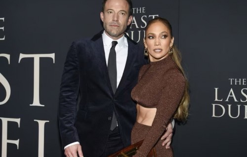 Jennifer Lopez files for divorce from Ben Affleck