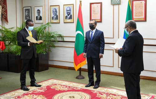 Komandoo dhaairaage aa member Mohamed Rashid member kamuge huvai kuravvaifi