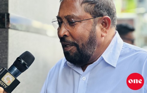 Kaadehdhoo airport dhookohllee sarukaarun edhigen: Qasim 