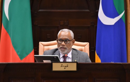Memberun e memberunge izzathaai gadharu hifaattan masakkaiy kuran jehey: Majilis Raees