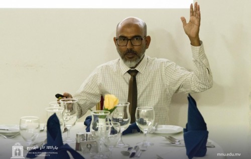 Hafeezge haalu anananee rangalhuvamun