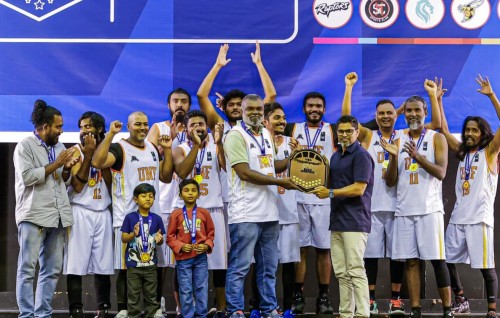 Kings kairin molhuve, T-Rex in MBA championship kaamiyaabu koffi