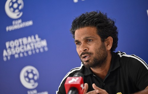 Zuvaan kulhuntherin ah furusathu libumakee football ah faidhaa eh: Shaakitte
