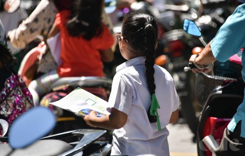 School thakuge kiyevun feshun August/September mahah badhalukurumah hiyaalu hoadhanee