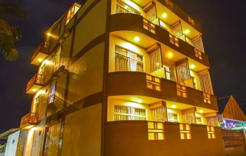 Huhdha aaeku hulhuvaafaivaa guesthouse eh nuhulhuvaa kamah Immigration inn bunumun, ethanah ai fathuruverin resort akah