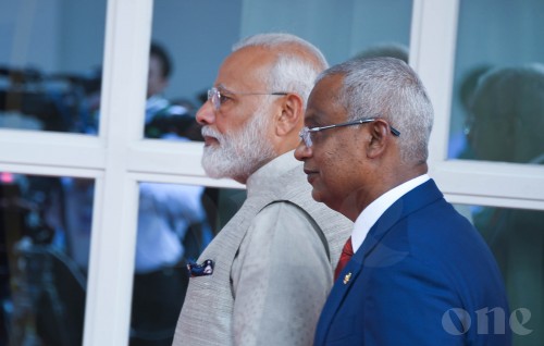 ''India Out'' in gaumee salaamathah nurahkaavaa kamah kanda'alhai e harakaai huttuvan Raees angavaifi