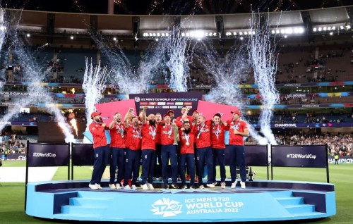 Pakistan balikoh, England in T20 cricket world cup kaamiyaabu koffi