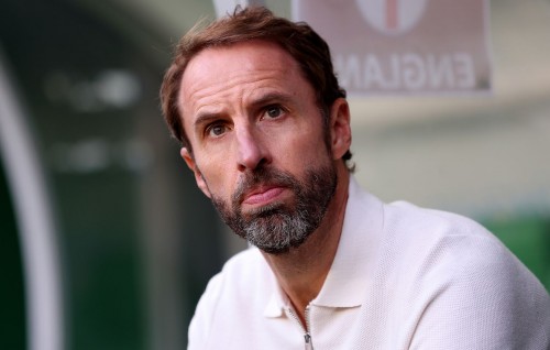 Dhandu beyrugai dhakkaa vaahaka thakun team ah kuraa asaru kuda kurevijje: Southgate