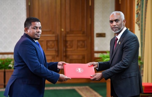 Raees Office ge Minister Adam Rameez magaamun vakikohffi