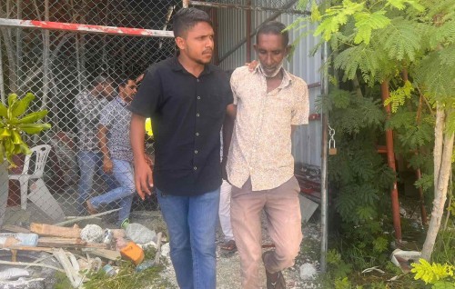 Dhaandhoo police stationun fili meehaa bannamun dhiya dhoanyehge therey filaa ohvaa hoadhaifi