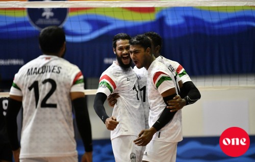 Four nations cup: Firihen team ge 2 vana match gai seedhaa 3 set in Singapore balikoffi