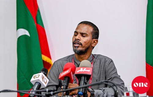 One Photo: MMC ge Raees ge haisiyathun Shahubaan dhehvi fahu press conference