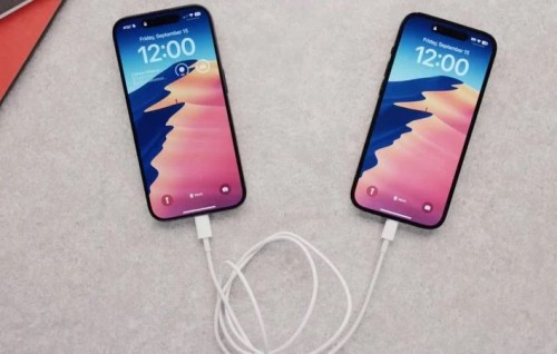 iphone 15 in ehen iphone eh charge kureveyne