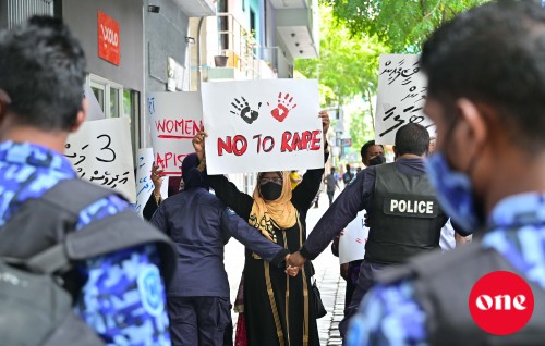 Safari ehgai bidheysee anhenaku rape kuri kamah bunaa mahsala eh balan fashaifi